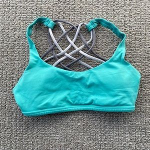 Lululemon Free to be bra